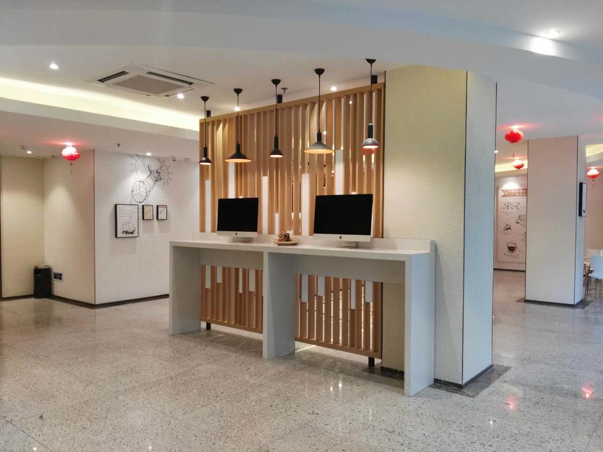 Hanting Hotel Tianjin Binjiang Road Exterior foto